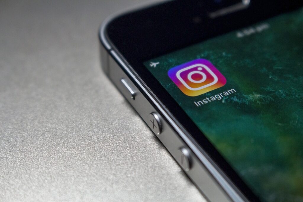 Instagramの被害例と対策について